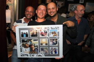 Der Schalksmühler Musiker Christian Breddermann (Mitte) feierte beim Konzert seinen Geburtstag. (Foto: Björn Othlinghaus)