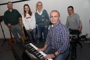 Lobpreis-Team der Gemeinde Gottes. (Foto: Björn Othlinghaus)