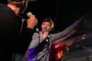 Der Halveraner Musiker Robin Brunsmeier alias Binyo stand beim Festival nicht nur auf der Bühne, sondern ist auch der maßgebliche Organisator des Music-Fever-Festivals. (Foto: Björn Othlinghaus)