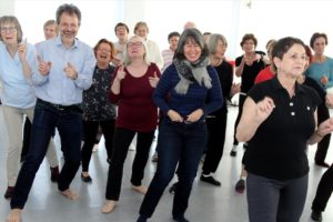 Auch der Spaß kommt bei dem gemeinsamen Tanzprojekt nicht zu kurz. (Foto: Björn Othlinghaus)